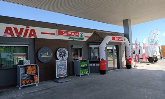 Cztery nowe sklepy SPAR Express na stacjach paliw AVIA