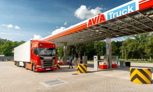 Grupa Unimot uruchomiła trzy kolejne stacje w koncepcie AVIA Truck